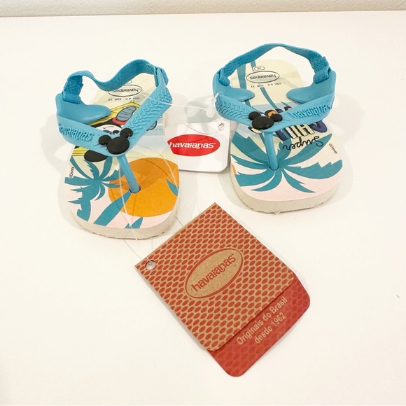 Havaianas NWT Disney Mickey Mouse Children's Blue and Beige Sandals - Picture 1 of 4